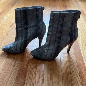 Women’s Kenneth Cole snake boot